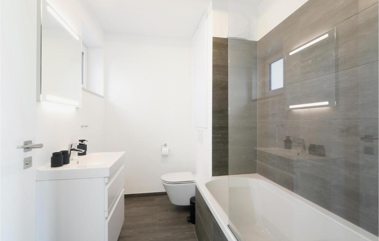 Stunning Apartment In Lembruch-Duemmer See Exterior photo